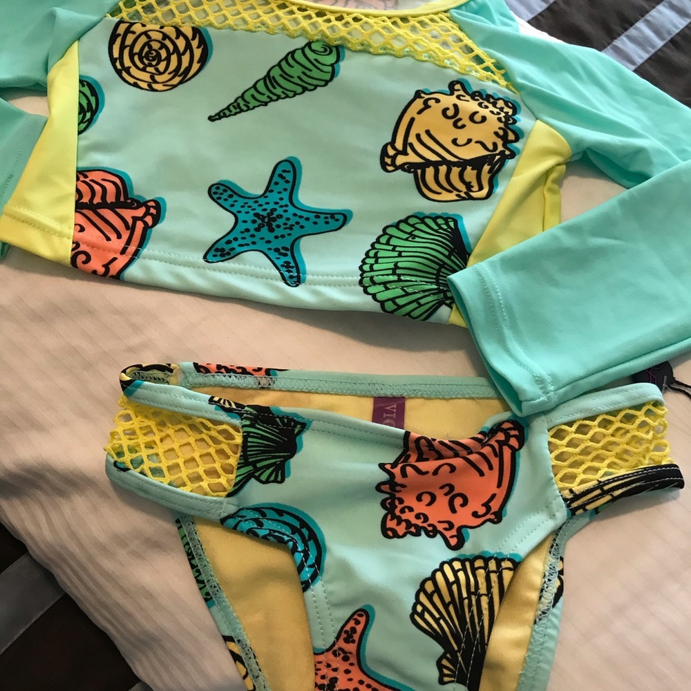 Vigoss Child’s swim suit